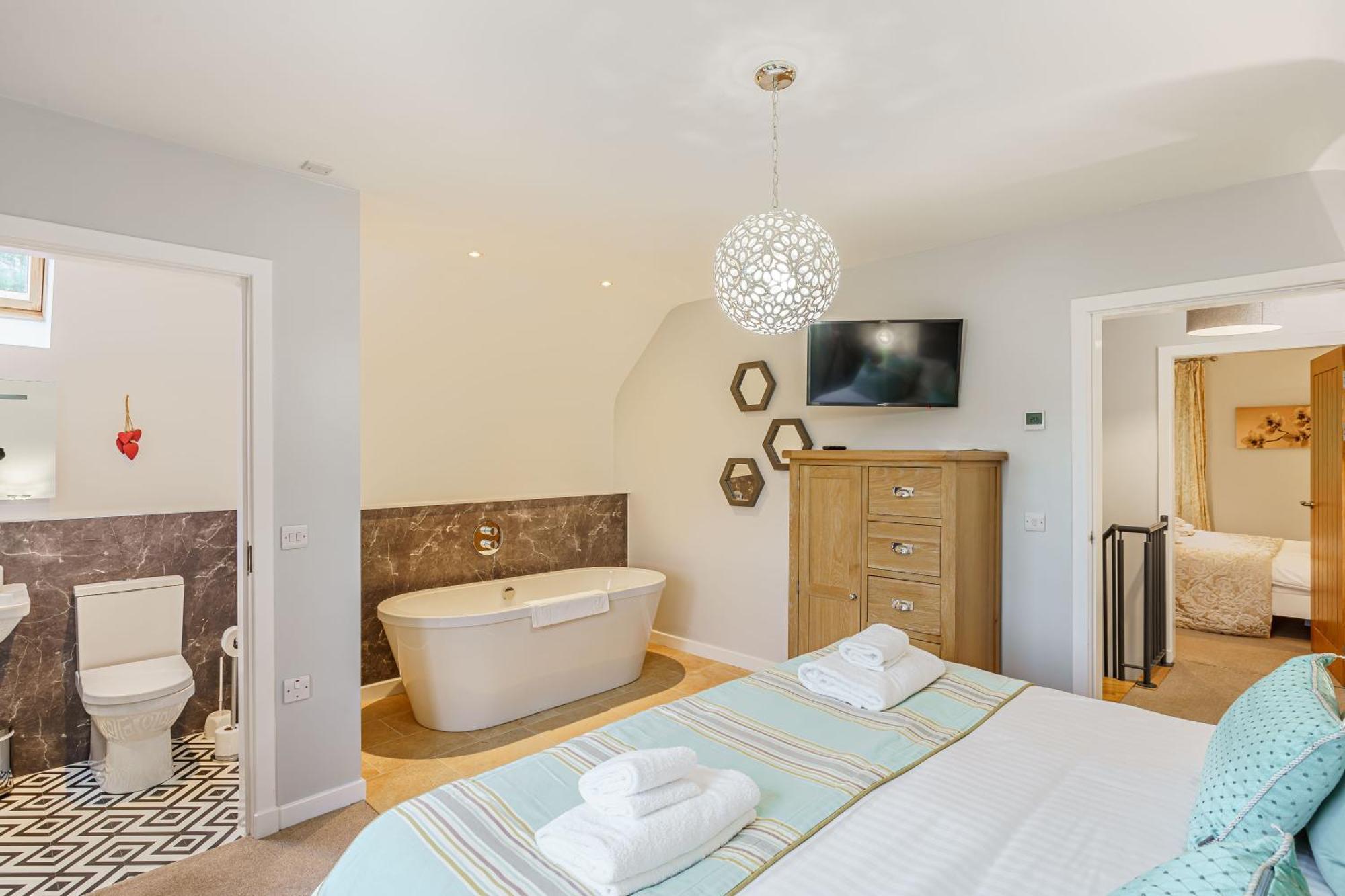 Lord Galloway 35 With Hot Tub Ньютон Стюарт Экстерьер фото