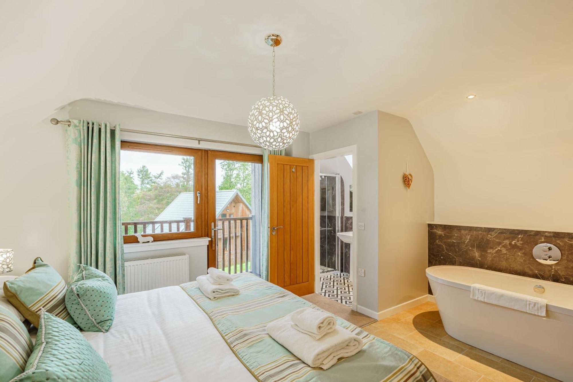 Lord Galloway 35 With Hot Tub Ньютон Стюарт Экстерьер фото